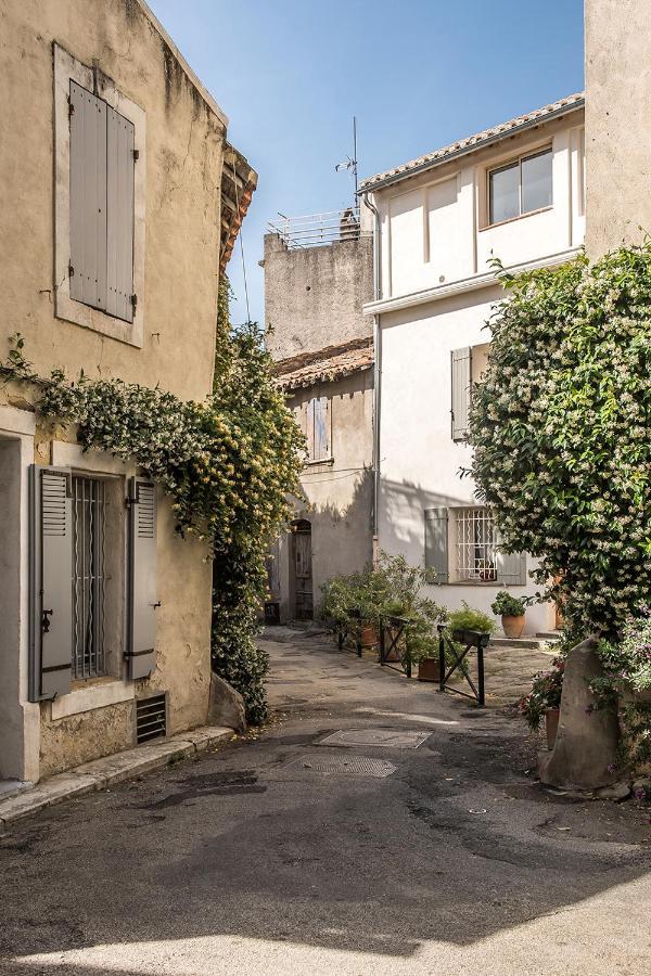 Arles Maison Petite Roquette Et Garage Buitenkant foto