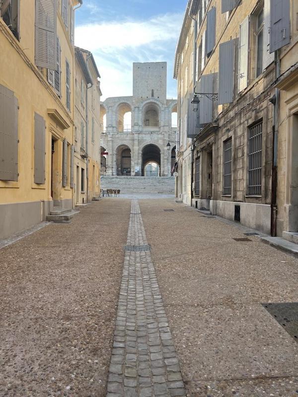 Arles Maison Petite Roquette Et Garage Buitenkant foto
